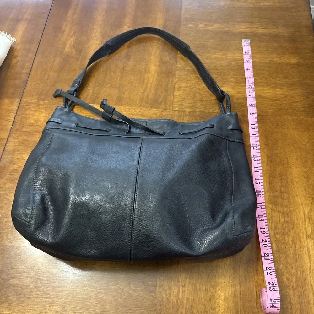 JJill Black Leather Shoulder Bag Purse Handbag Magnet Closure - Picture 10 of 13